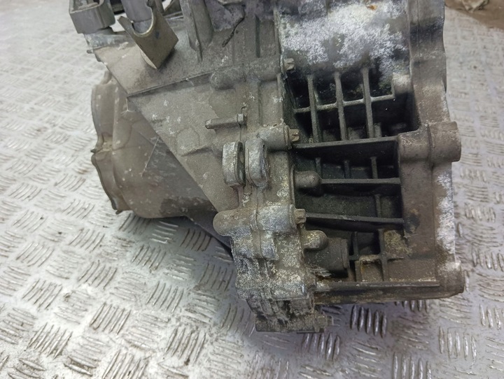 фото №6, Mini cooper countryman r60 2014 механическая 6-ступенчатая коробка передач коробки передач