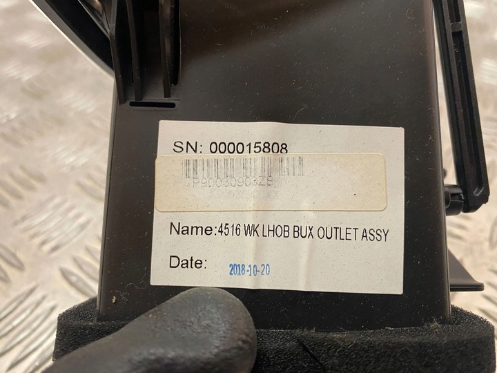 фото №5, Jeep grand cherokee боковая решётка воздуховод панели распределительной