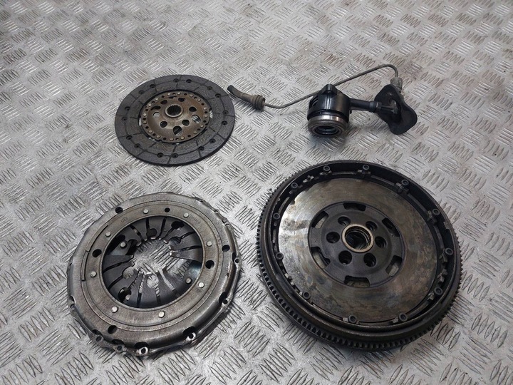 фото №1, Колесо двухмассовый диск прижим volkswagen sharan mk1 1.9 tdi 028105264b