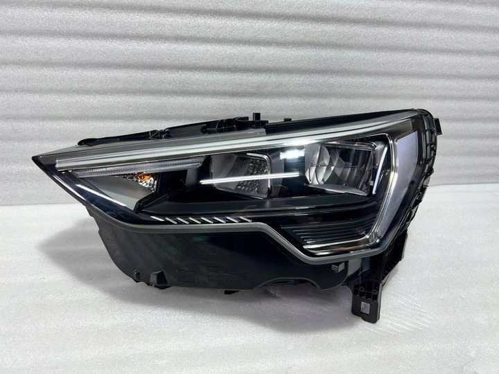 фото №1, Audi q3 83a led лампа левая