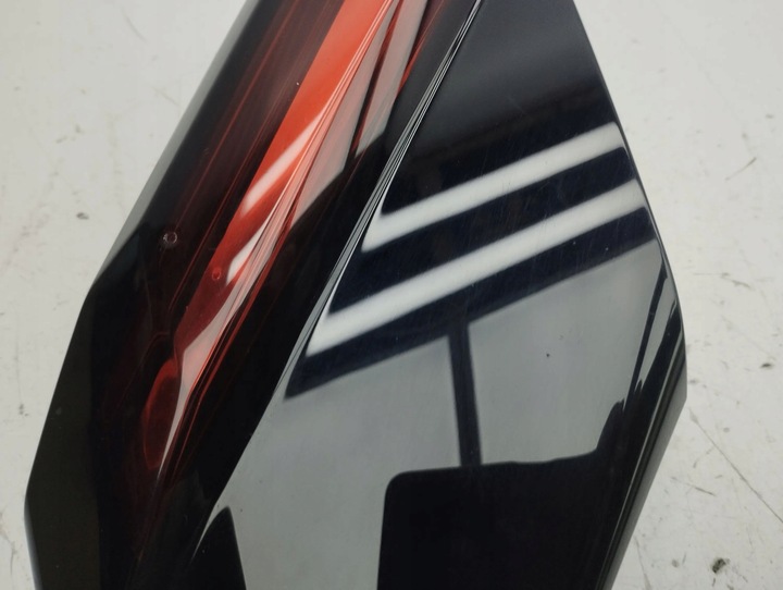 фото №6, Citroen c4 iii e-c4 2021 права сторона відбивач лампи задньої