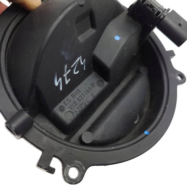 фото №10, Vw golf v 5 eos passat b6 sedan ручка задняя зад замок крышки 1k0827469d