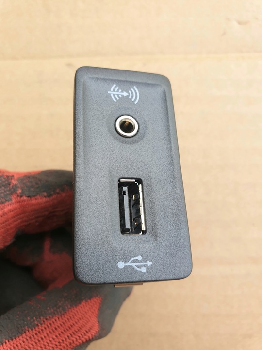 фото №16, Vw crafter ii man tge port usb 5g0035222e