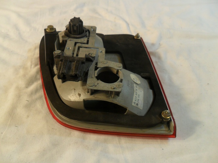 фото №13, Mercedes w210 универсал 95-03 лампа задняя правая