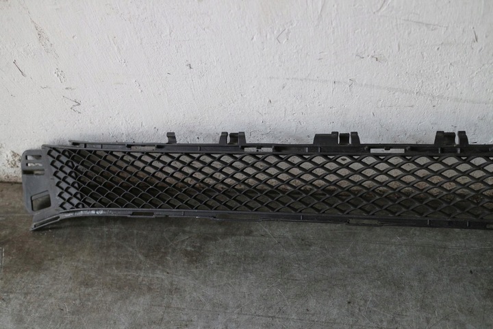 фото №1, Решітка заглушка середня перед mercedes w213 e-klasa рестайлінг 2019-