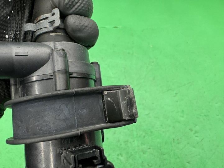 фото №9, Дополнительный насос помпа циркуляции воды 06h965561 audi a5 8t 2.0 tfsi 07- a4 b8