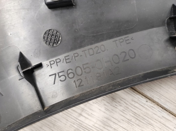 фото №7, Планка крыльев зад задняя правая toyota aygo x 75605-0h020 75651-0h010