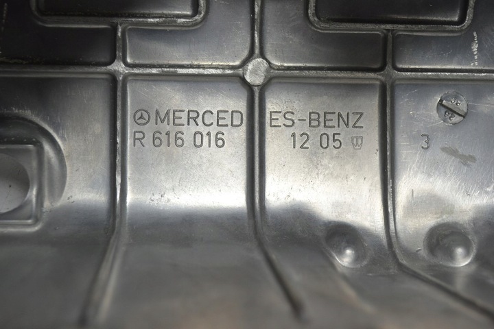 фото №8, Mercedes mb100 t1 утка крышка головки om616