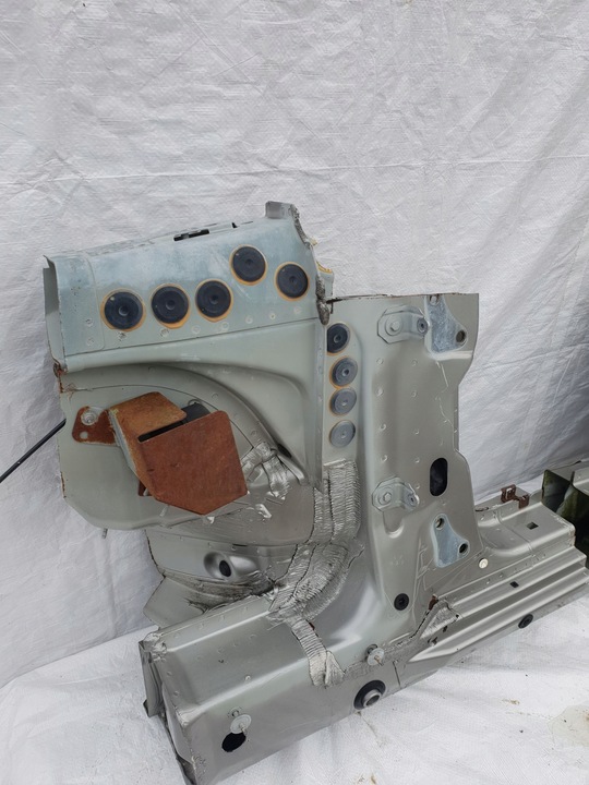 фото №5, Mercedes sl w230 r230 01-08 стойка порог bok крепление дверь перед