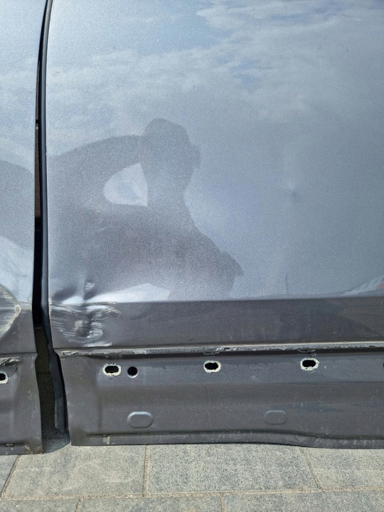 фото №3, Mercedes glb 247 дверь левая задние зад