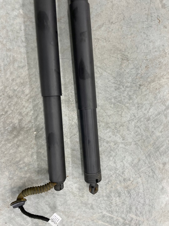 фото №5, Audi q5 амортизатор крышки багажника 80a827851a