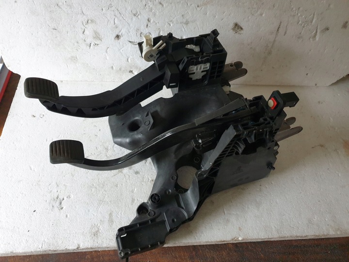 фото №1, Педаль сцепления тормоза opel meriva b 13362473