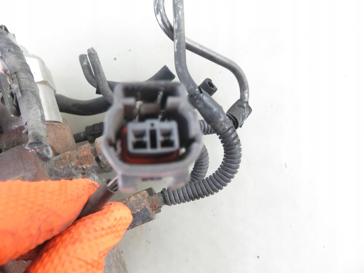 фото №8, Насос впрыскивающий mazda 323 f vi 2.0 ditd 0965005001 rf2a13800a