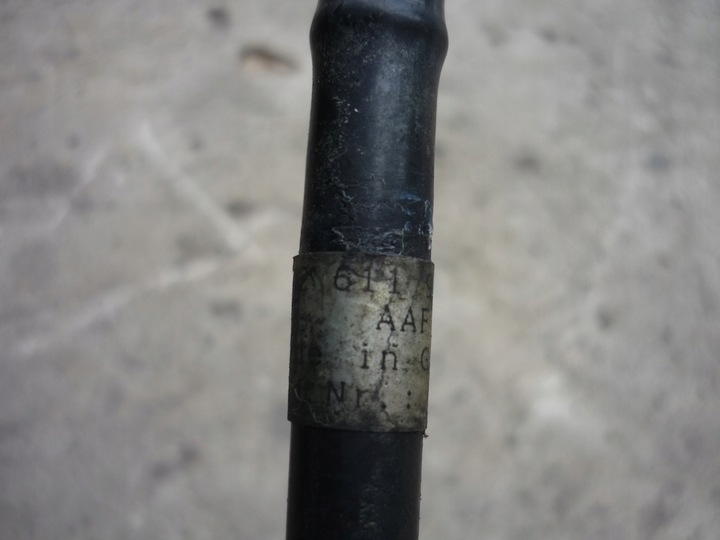 фото №8, Шланг вакуум passat b5 1.8 adr 8d2611931j