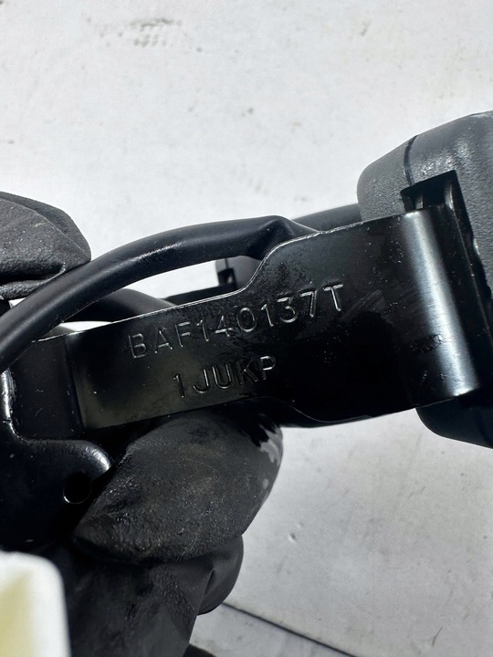 фото №3, Cx-5 i рестайлінг застібка ременя зад baf140137t