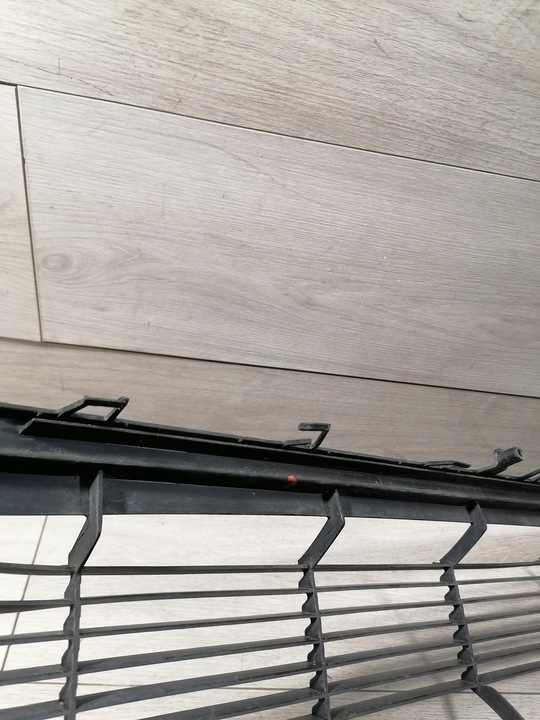 фото №10, Tesla s рестайлинг решётка средняя перед 1058022-00-b