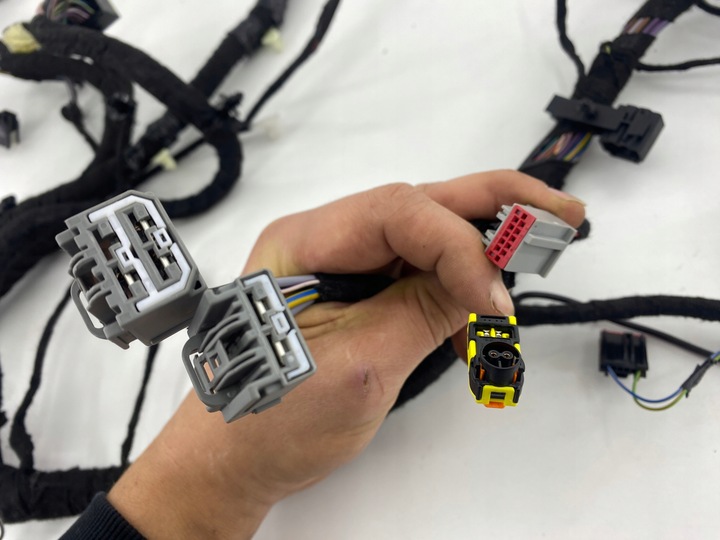 фото №10, Джгут інсталяційна консолі ford fiesta mk8 1.1b eu - комплектна