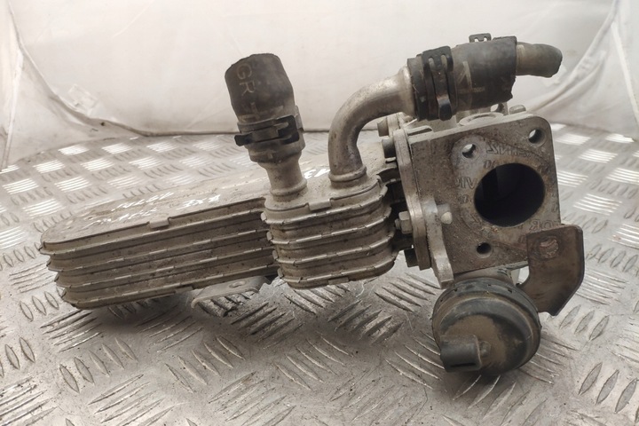 фото №8, Радиаторов egr vw passat b6 3c2 038131513ad 1.9l дизель 77kw 2006