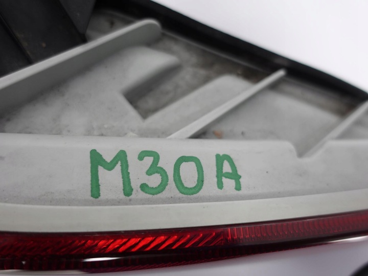 фото №11, Maserati granturismo 07-19 лампа led права зад eu