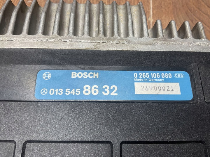 фото №11, Модуль керування abs перед mercedes-benz e w124 0135458632