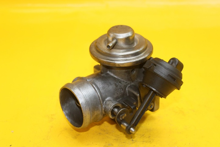 фото №1, Клапан egr sprinter 2.9 tdi 074129637b