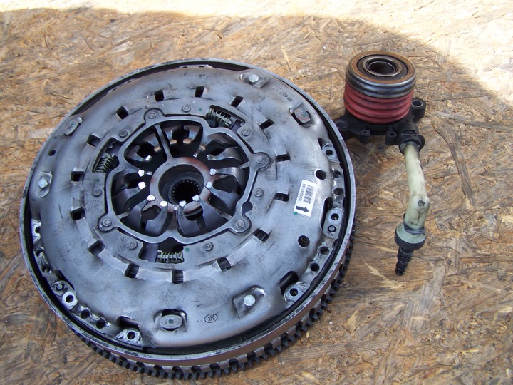 фото №1, Колесо двухмассовый сцепление renault 1,6 dci 123102067r