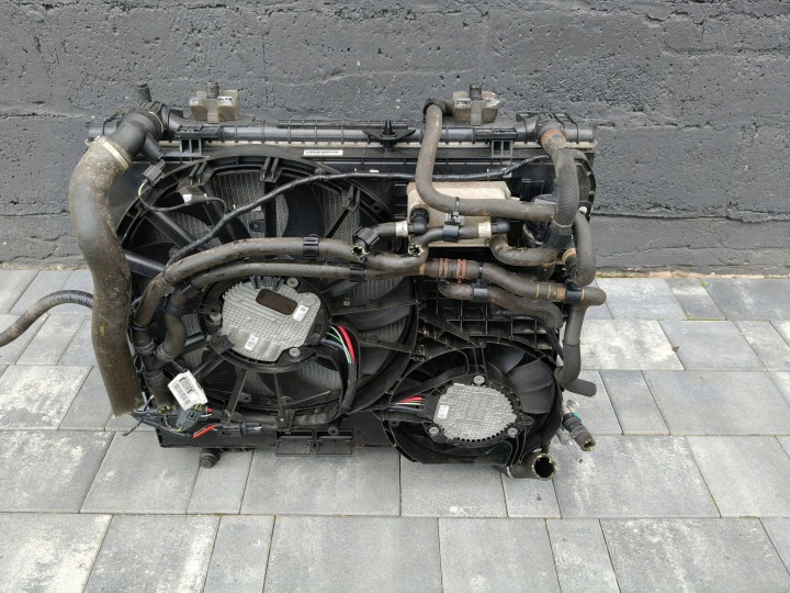 фото №16, Капот бампер pas комплектный перед land rover discovery v 5 l462