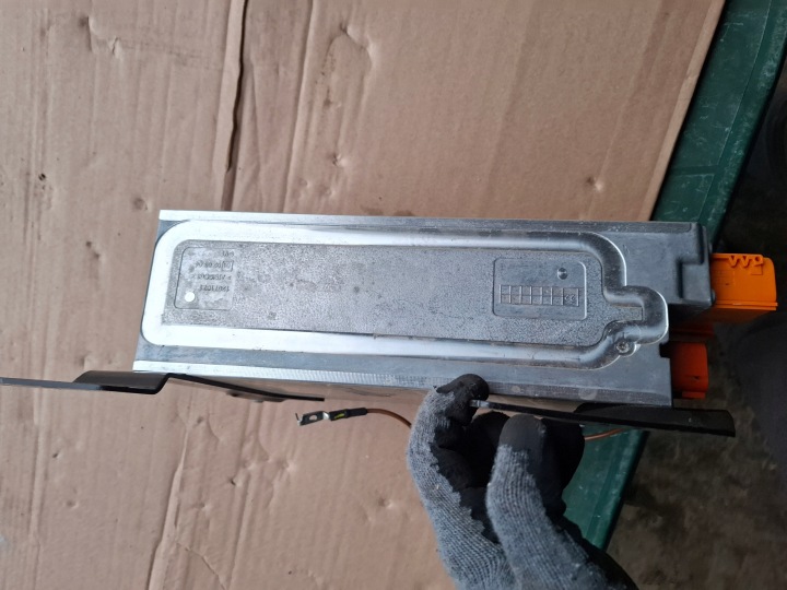 фото №15, Porsche taycan 23r модуль заряджання акумулятора 5qe915684da