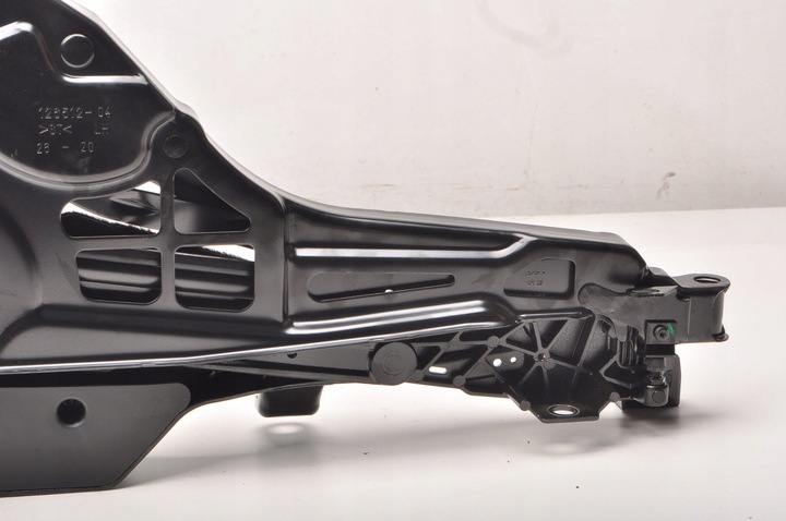 фото №7, Ferrari portofino 3.9 f164 петля дах lewy125501 007658