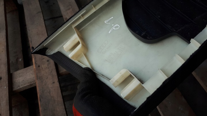 фото №9, A4 b8 s4 захист стійка ременя лівий перед 8k0867281c s line