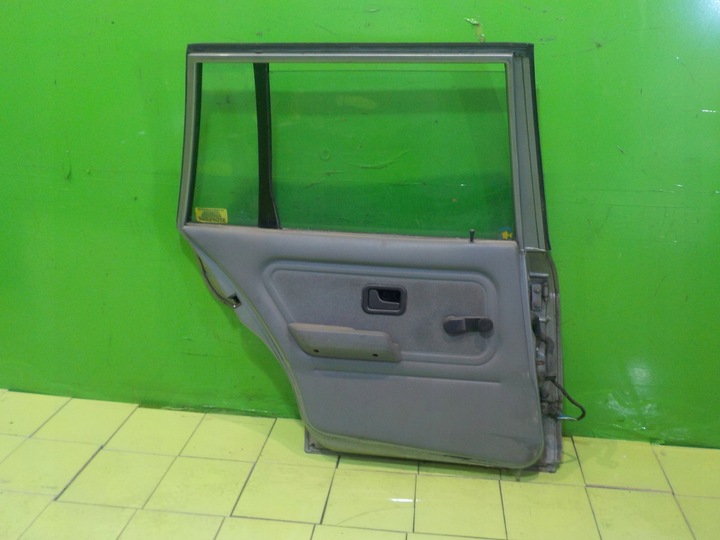 фото №7, Bmw 3 e30 2.5 b 89r универсал дверь левая зад комплектные