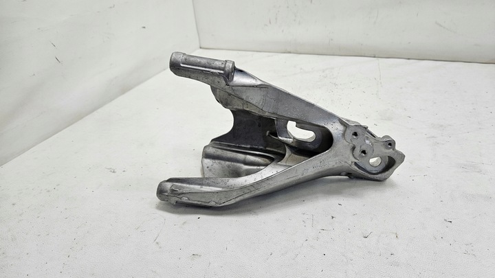 фото №7, Лапи крепление двигателя vw t6 2.0 tdi 7la199370