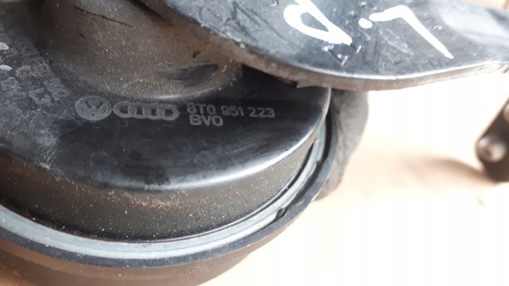 фото №7, S4 b8 рестайлинг клаксон сигнал левые перед 8t0951223 s5