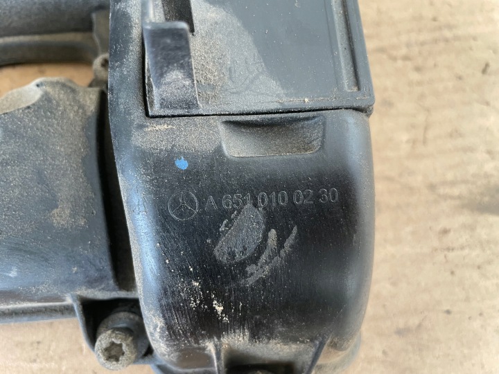 фото №8, Кришка клапанів mercedes 2.2 cdi om651 a6510100230