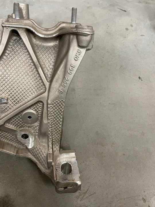 фото №9, Лапи підтримка двигуна оригінал ідеальна 23r 8w0399295e / 8w0399296e