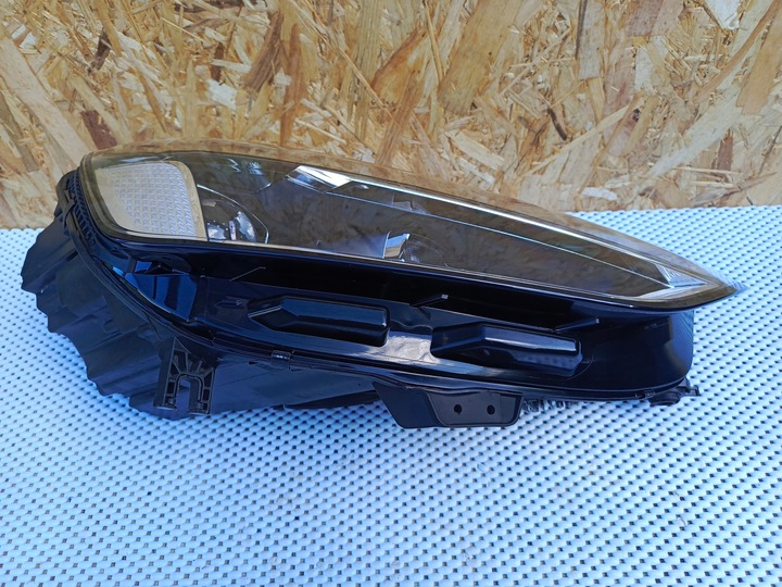 фото №10, Лампа перед права audi a4 b9 рестайлінг matrix kpl 8w0.941.036.e