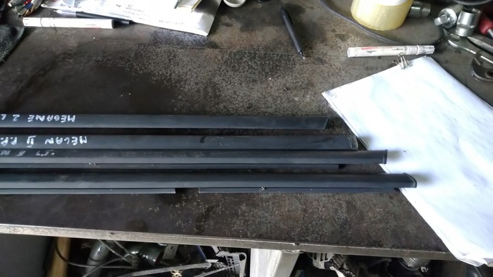 фото №4, Megane ii планка накладка стёкла правый левый зад