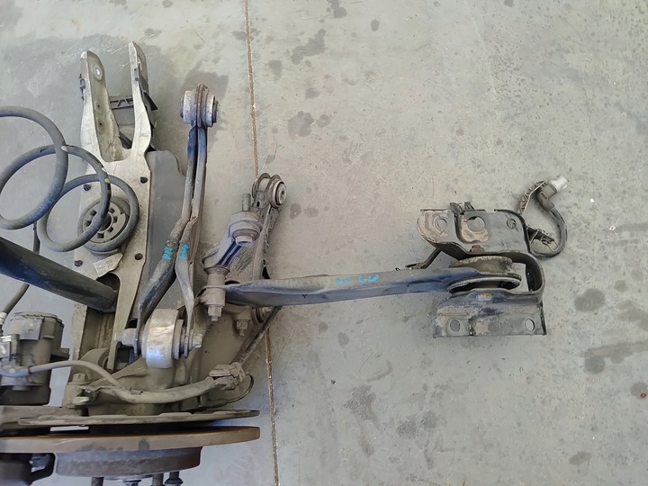 фото №10, Mercedes gla h247 20- поворотна опора важіль амортизатор праві лівий зад