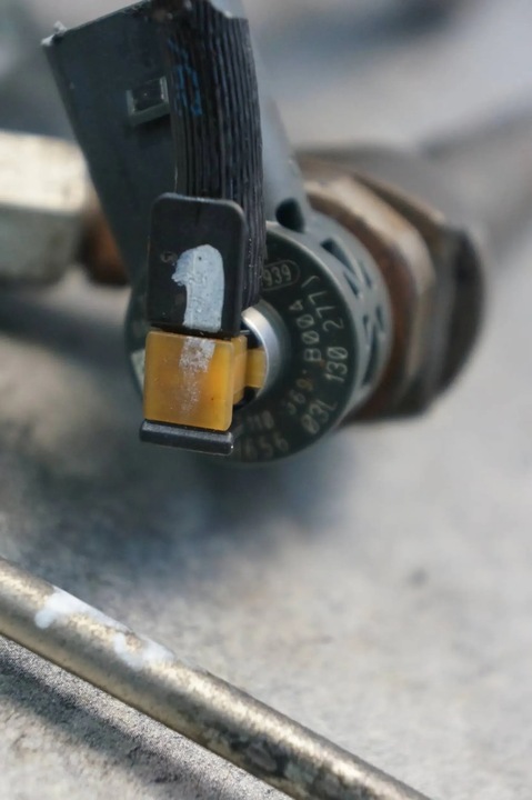 фото №12, Система топливный форсунки насос 03l130277j 03l130755l vw passat 2.0 tdi cff