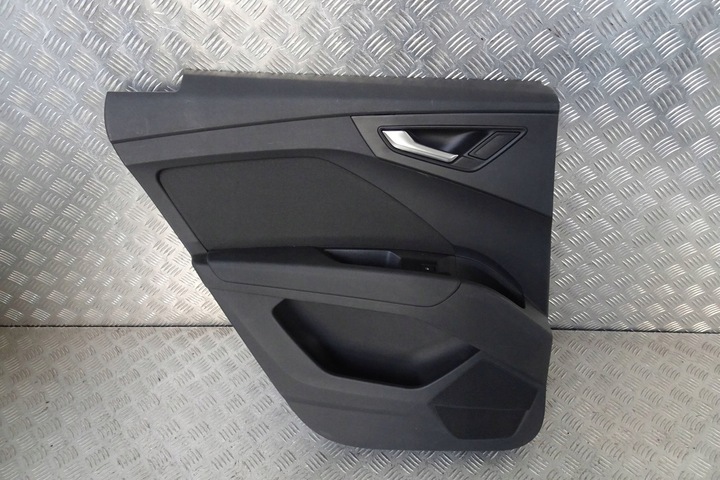 фото №1, Audi q4 e-tron - боковина дверь левый зад