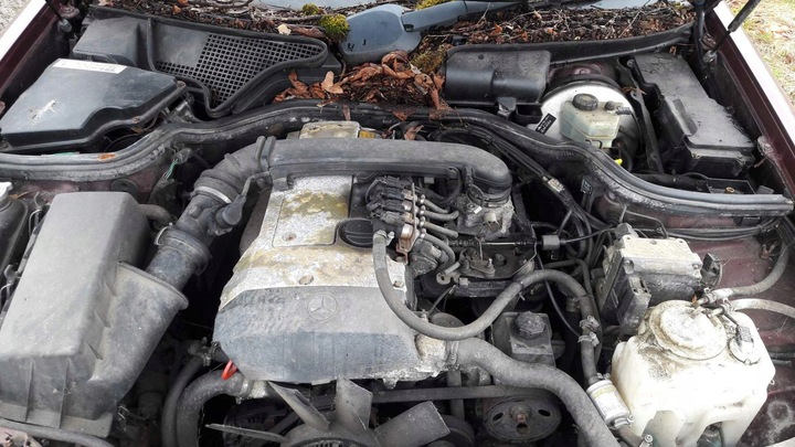 фото №5, A1111580185 захист розподільний вал кришка mercedes w210 e клас 95 r sedan ben