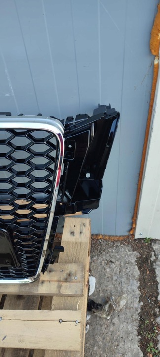 фото №4, Решётка радиатора решётка audi a5 s5 b8 8t 03.2007r - 10.2011r дорестайлинг pod pdc хром