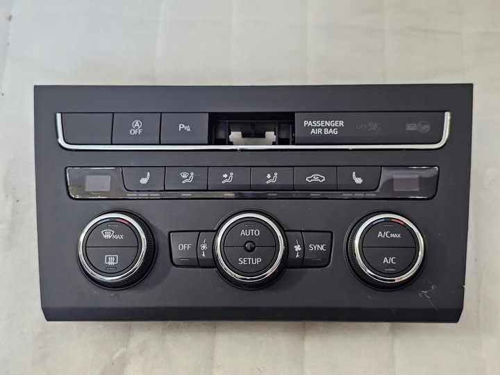 фото №1, Панель кондиционера воздуховод рамка seat leon iii 5f0