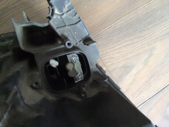 фото №11, Лампа фара правый чёрный volvo fmx 84170200