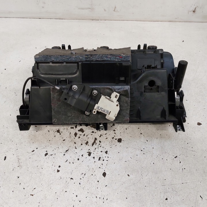 фото №10, Audi q7 4l бардачок пасажира чорний 4l1880302b