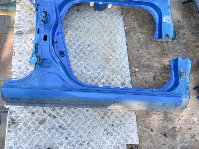 фото №1, Nissan micra k13 стойка порог правый 5d