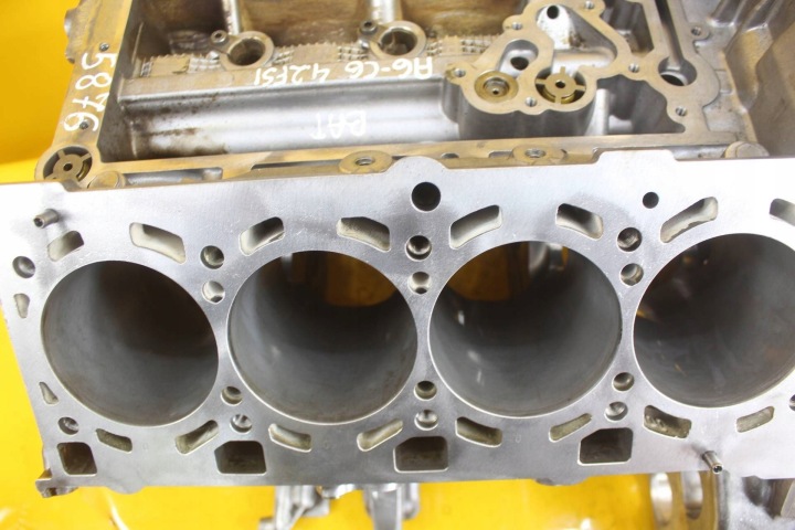 фото №12, Блок  двигуна низ audi a6 c6 a4 b7 4.2 fsi bat bbk 079103021s 079103032p