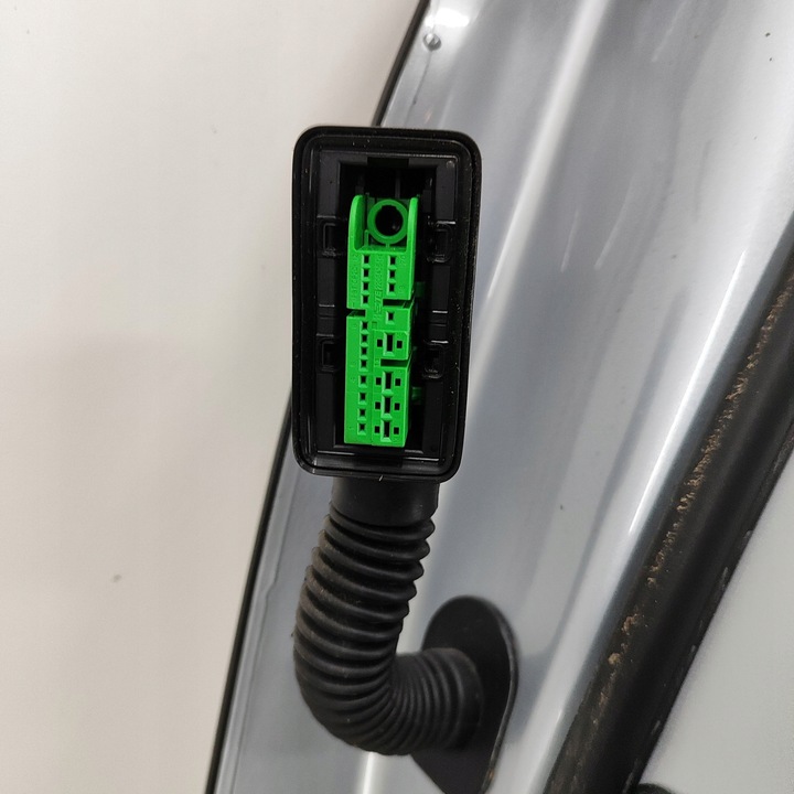 фото №7, Porsche panamera 971 2018 зад сторона права двері задні