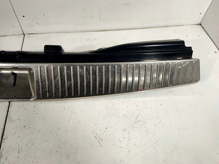 фото №4, Захист ременя зад багажника універсал mercedes c w204 a2046906541