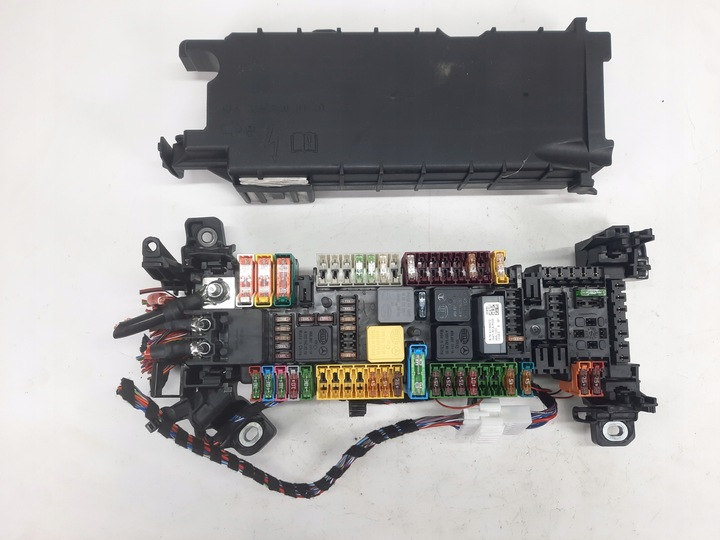 фото №1, Mercedes a класс w176 b класс w246 коробка предохранителей